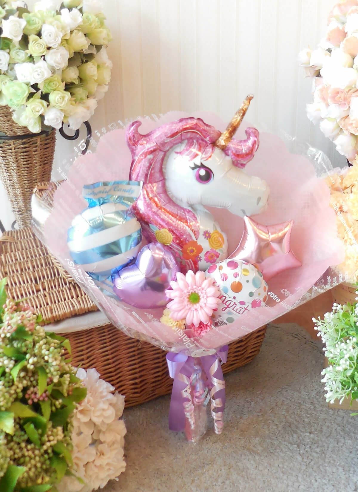 バルーンの花束 「ユニコーンフェイスのミディアムブーケ 『ワルツ