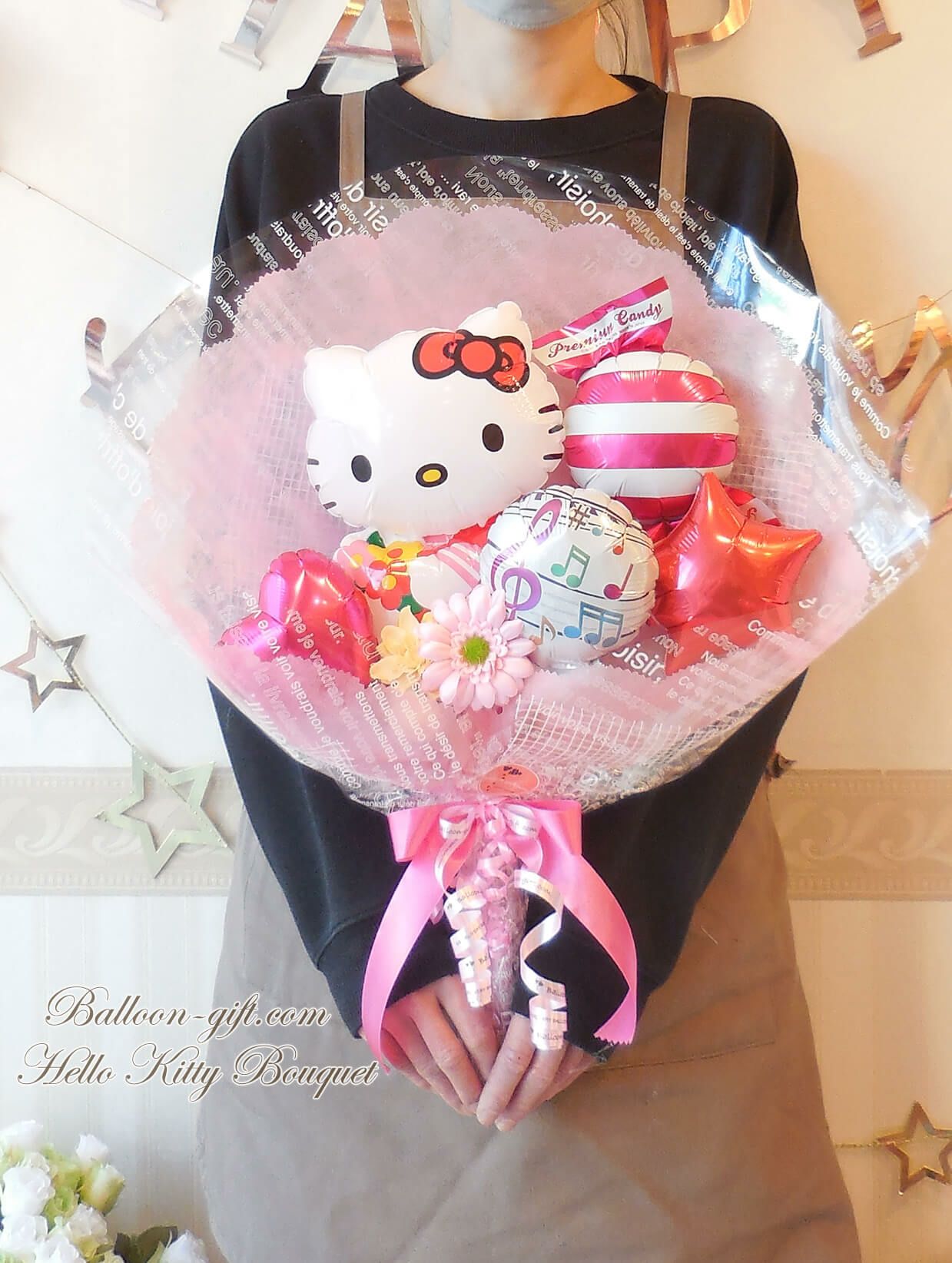 キティちゃんの花束アレンジ 発表会や誕生日、送別会にも｜バルーン